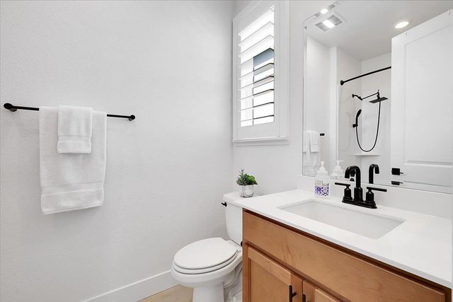 7000 skyward, Roseville, CA 95747