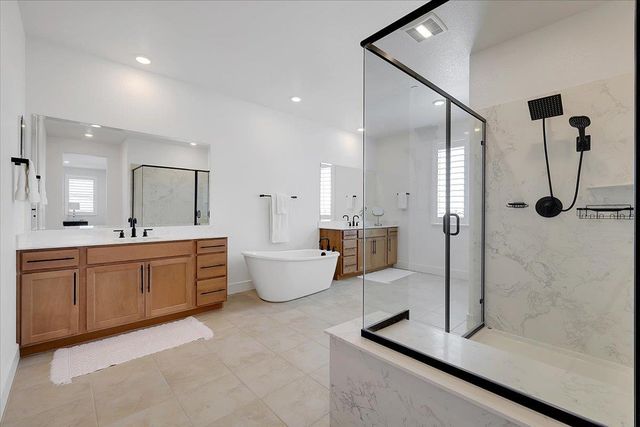 7000 skyward, Roseville, CA 95747