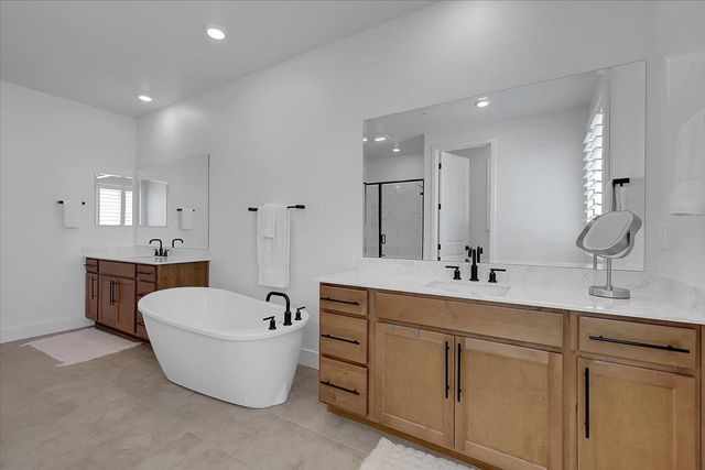 7000 skyward, Roseville, CA 95747