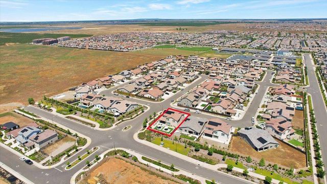 7000 skyward, Roseville, CA 95747