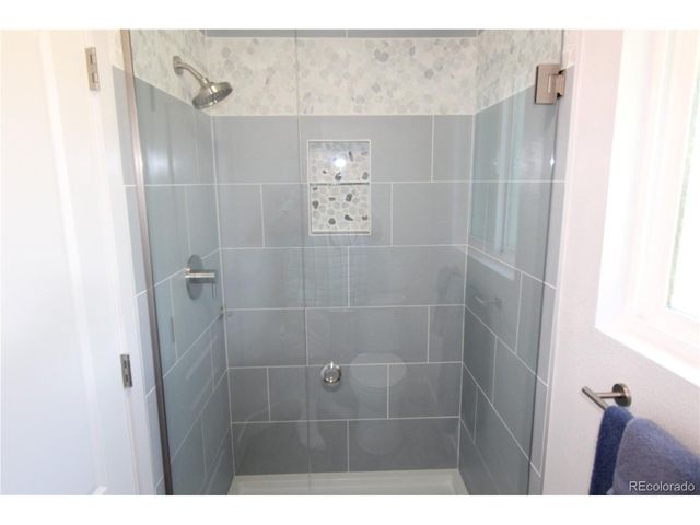 1417 Mcintosh Ave, Broomfield, CO 80020