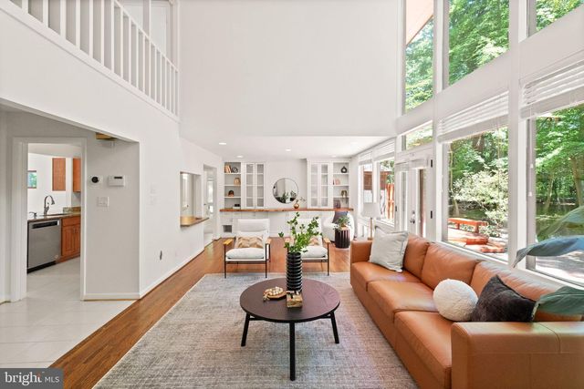 11609 SOURWOOD LN, Reston, VA 20191