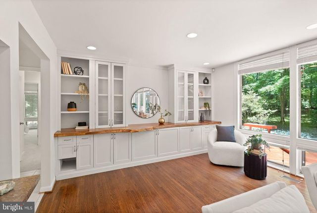 11609 SOURWOOD LN, Reston, VA 20191