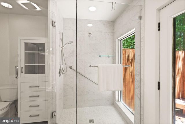 11609 SOURWOOD LN, Reston, VA 20191