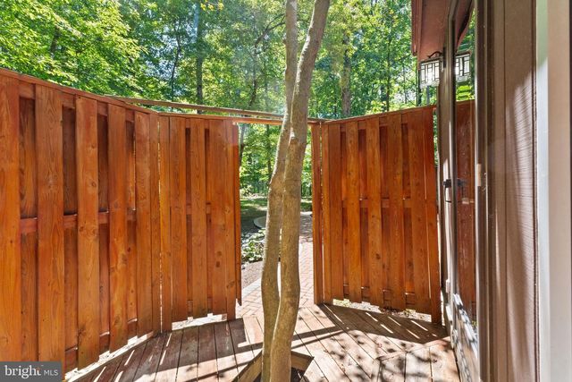 11609 SOURWOOD LN, Reston, VA 20191