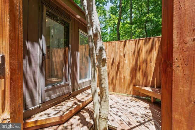 11609 SOURWOOD LN, Reston, VA 20191