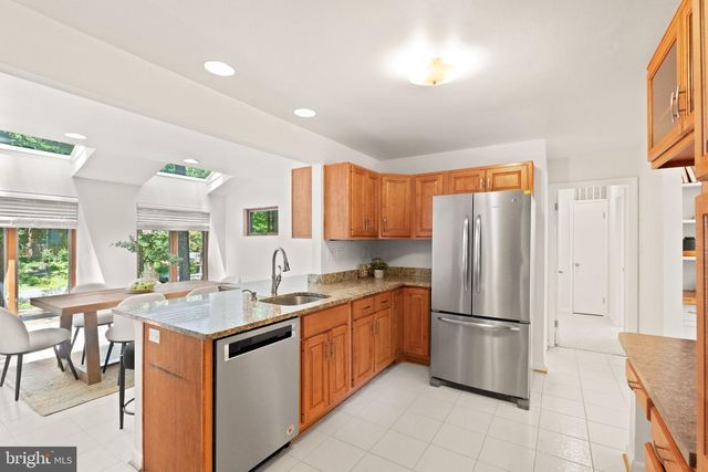 11609 SOURWOOD LN, Reston, VA 20191