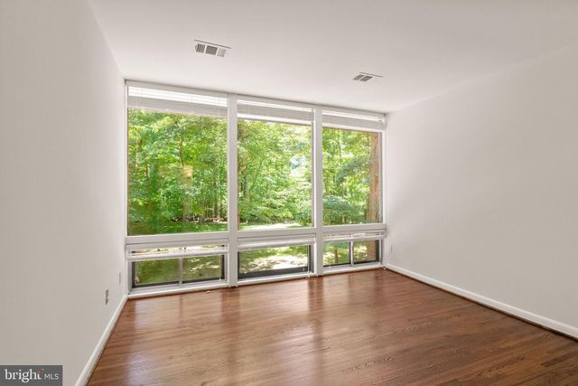 11609 SOURWOOD LN, Reston, VA 20191