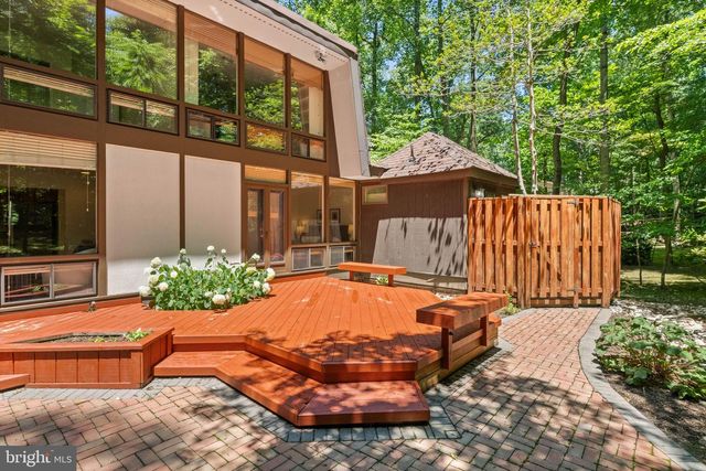11609 SOURWOOD LN, Reston, VA 20191
