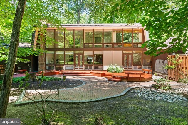 11609 SOURWOOD LN, Reston, VA 20191