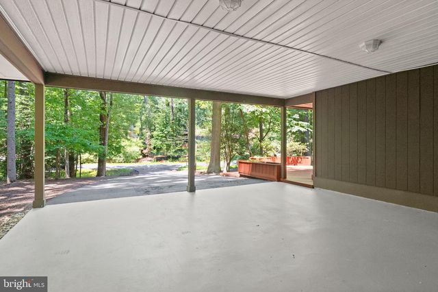 11609 SOURWOOD LN, Reston, VA 20191