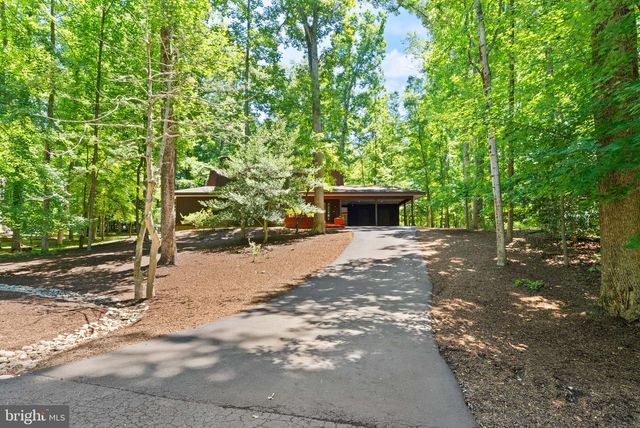 11609 SOURWOOD LN, Reston, VA 20191