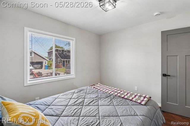 9403 Buckingham Street, White Lake, MI 48386
