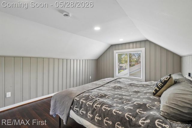 9403 Buckingham Street, White Lake, MI 48386