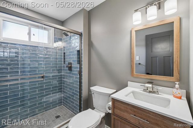 9403 Buckingham Street, White Lake, MI 48386