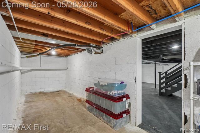 9403 Buckingham Street, White Lake, MI 48386