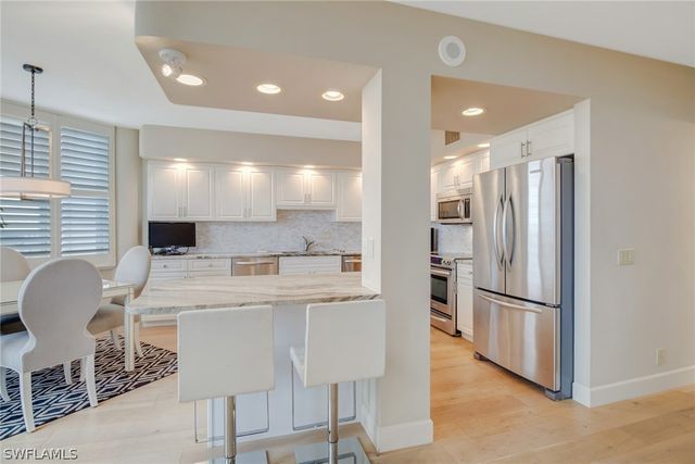 4041 Gulf Shore BLVD N PH-7, Naples, FL 34103