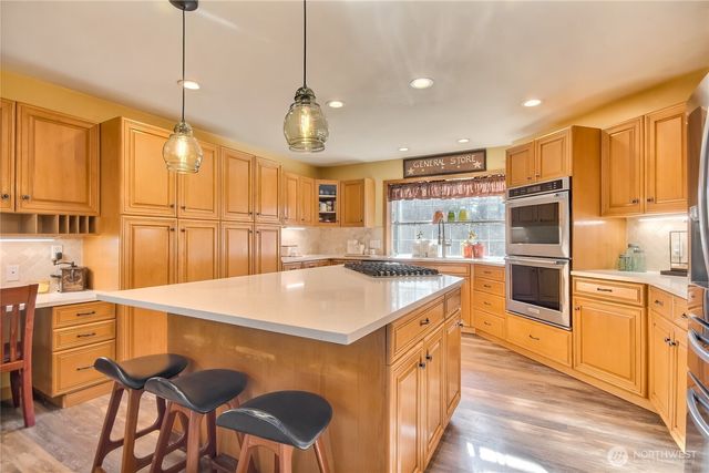 24608 SE 387th Street, Enumclaw, WA 98022