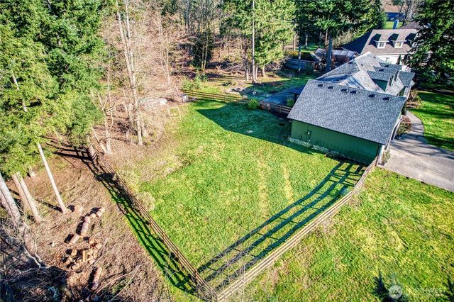 24608 SE 387th Street, Enumclaw, WA 98022