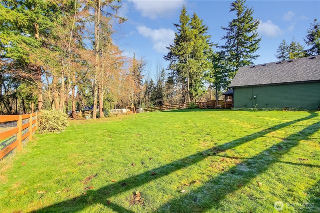 24608 SE 387th Street, Enumclaw, WA 98022