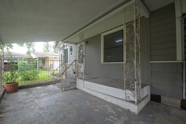 283 Turner Drive, Houston, TX 77076