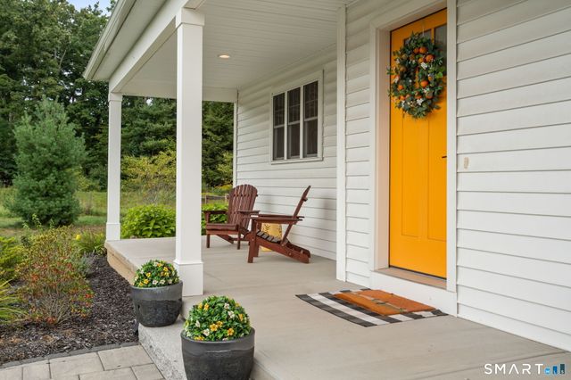 11 Harness Way, Granby, CT 06035