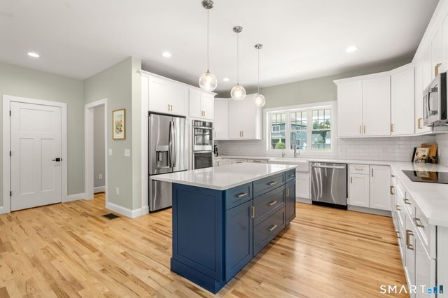 11 Harness Way, Granby, CT 06035