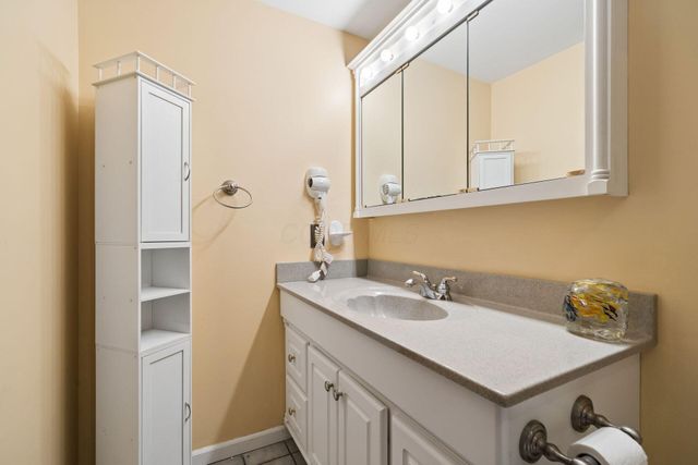 5356 Grove City Road, Grove City, OH 43123