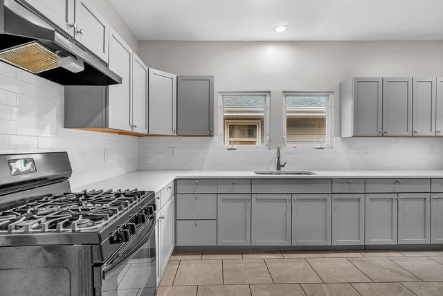 7007 Marshall Avenue, Hammond, IN 46323