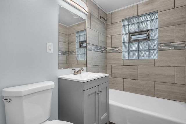 7007 Marshall Avenue, Hammond, IN 46323