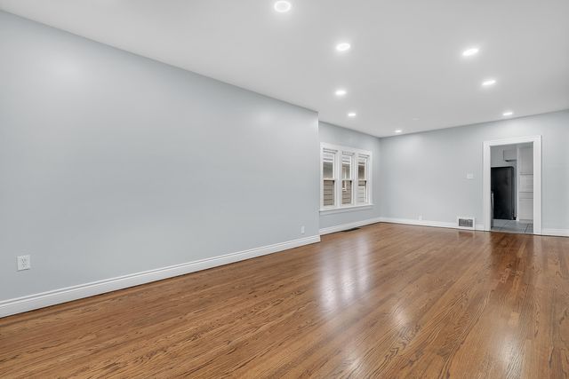 7007 Marshall Avenue, Hammond, IN 46323