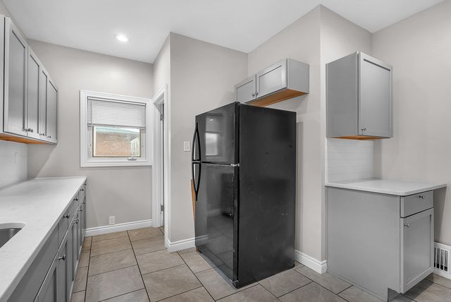 7007 Marshall Avenue, Hammond, IN 46323