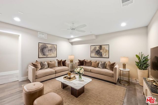 4416 Paxton Place, Calabasas, CA 91302