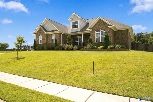 324 NE Merrydale Drive NE, Huntsville, AL 35811