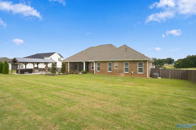324 NE Merrydale Drive NE, Huntsville, AL 35811
