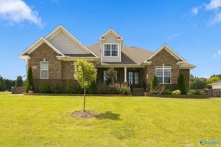 324 NE Merrydale Drive NE, Huntsville, AL 35811