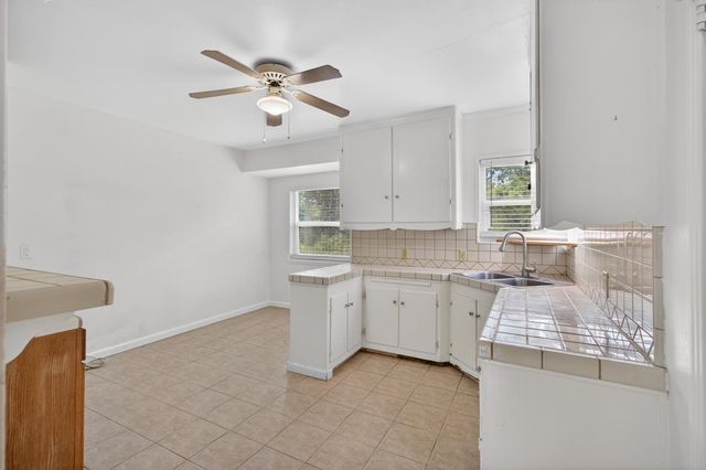 3705 Dayton St, Sacramento, CA 95838