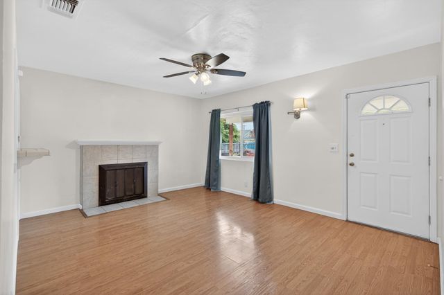 3705 Dayton St, Sacramento, CA 95838