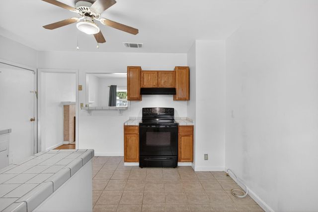 3705 Dayton St, Sacramento, CA 95838