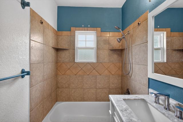 3705 Dayton St, Sacramento, CA 95838