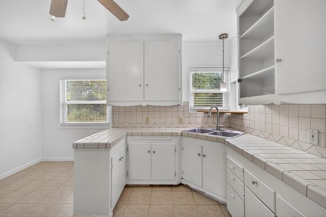 3705 Dayton St, Sacramento, CA 95838