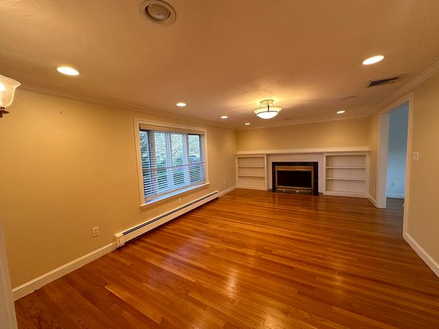 757 Wellesley St 0, Weston, MA 02493