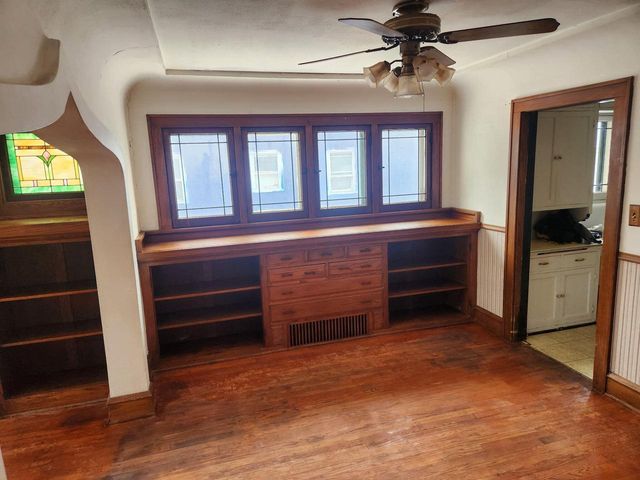 5915 W Park Hill AVENUE, Milwaukee, WI 53213