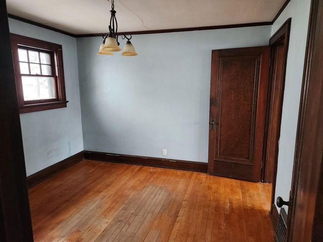 5915 W Park Hill AVENUE, Milwaukee, WI 53213