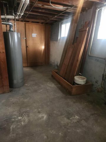 5915 W Park Hill AVENUE, Milwaukee, WI 53213