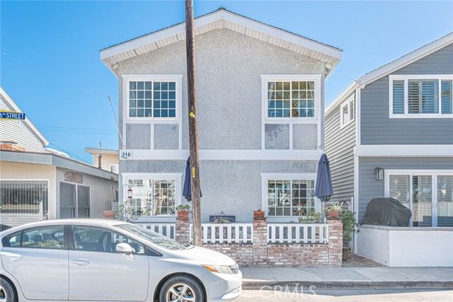 210 36th Street, Newport Beach, CA 92663