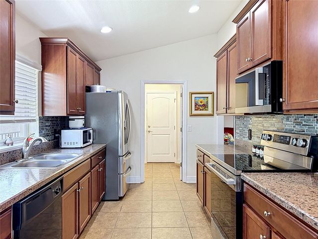 10821 STANDING STONE DRIVE, Wimauma, FL 33598
