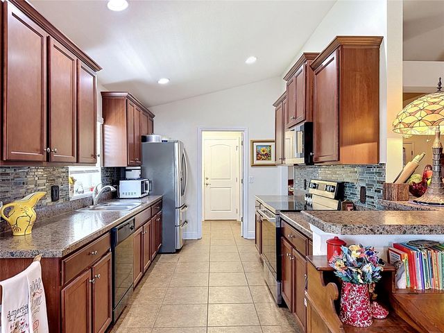 10821 STANDING STONE DRIVE, Wimauma, FL 33598