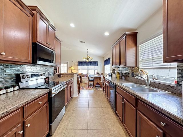 10821 STANDING STONE DRIVE, Wimauma, FL 33598
