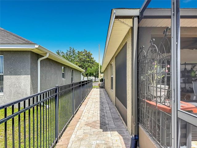 10821 STANDING STONE DRIVE, Wimauma, FL 33598